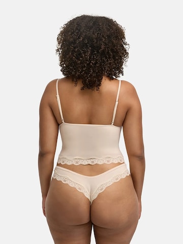 cfab (formerly creamy fabrics) - Top 'Deep Neck Lace Top' en beige