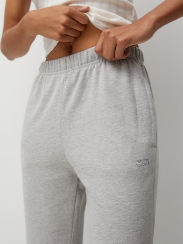 Pull&Bear Tapered Hose in Grau