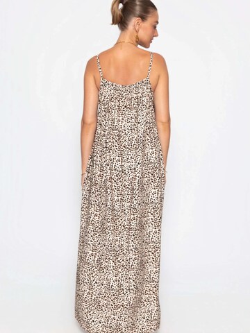 SASSYCLASSY Kleid‌‌‌‌‌‌ in Beige
