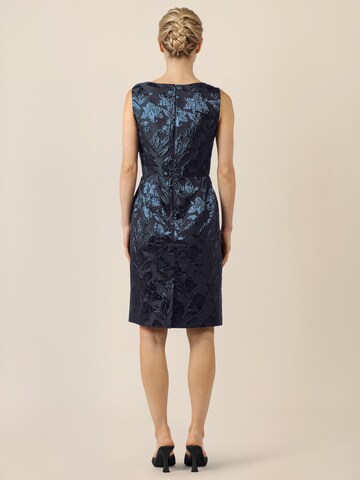 APART Kleid in Blau