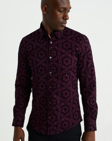 purpurinė WE Fashion Priglundantis modelis Marškiniai