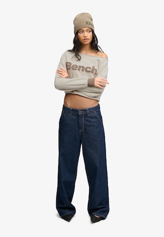 Sweat-shirt 'Bench X Superdry & Co' BENCH en marron