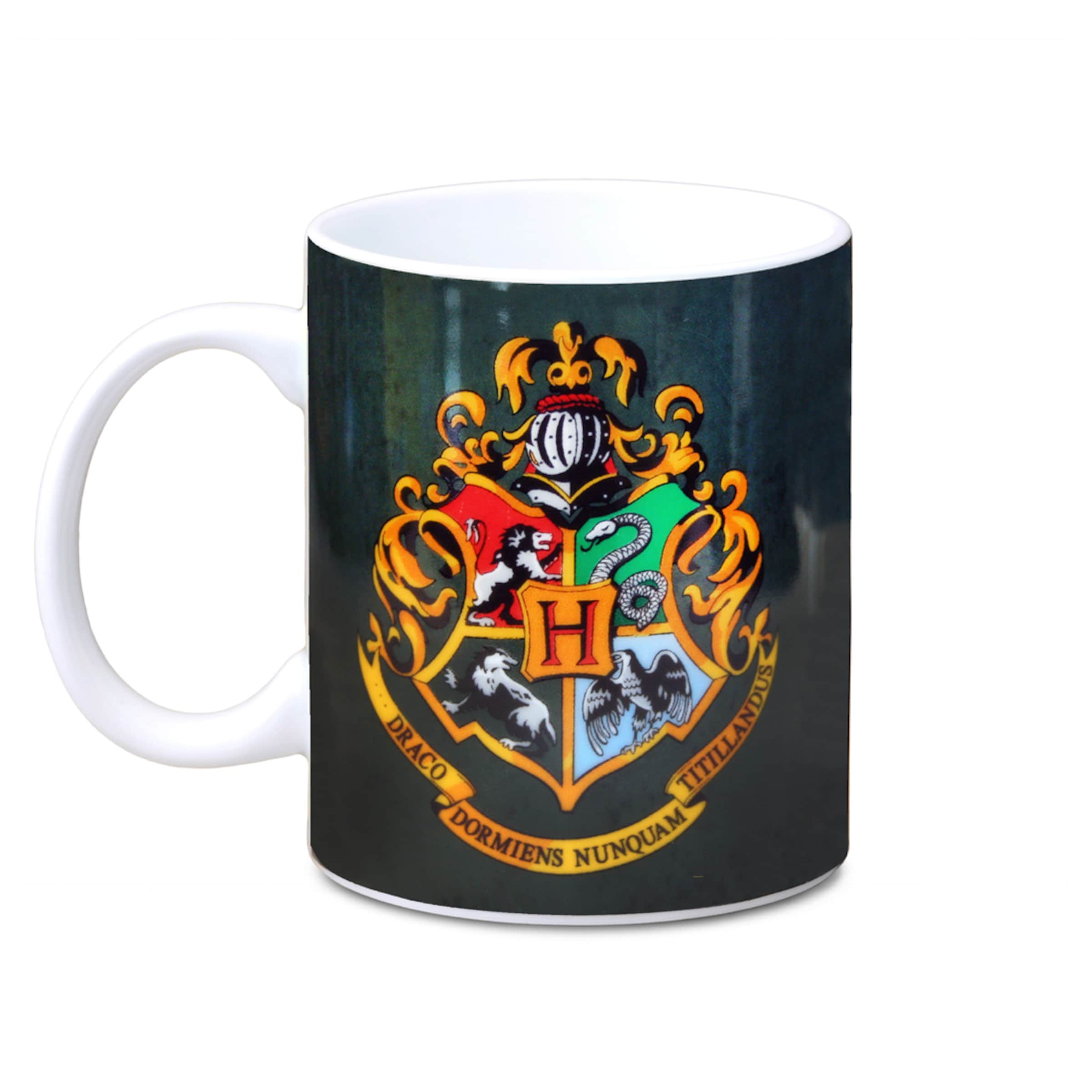 LOGOSHIRT Cup 'Hogwarts' in Green