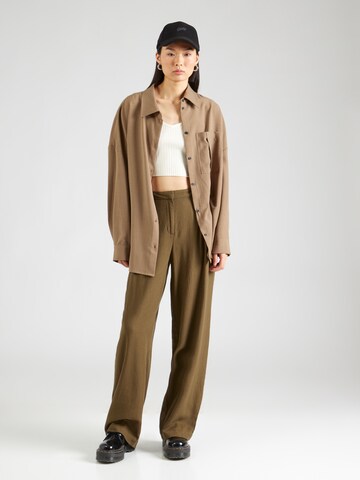 Loosefit Pantaloni con pieghe 'VMMINDY' di VERO MODA in verde