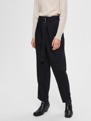 SELECTED FEMME Regular Jeans 'Dora' in Zwart: voorkant