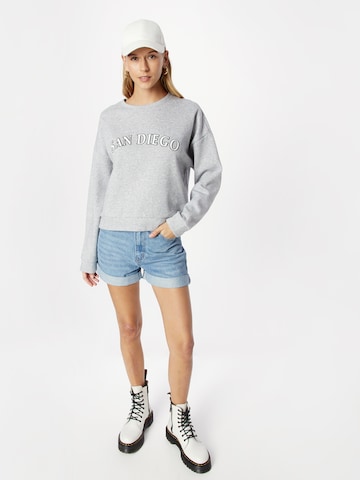 Sweat-shirt 'MARYA' Noisy may en gris