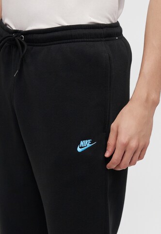 juoda Nike Sportswear Siaurėjantis Kelnės 'CLUB'