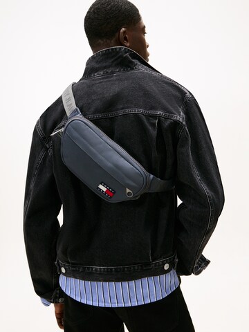 Tommy Jeans Gürteltasche 'ESS' in Grau