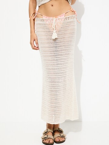 Jupe Pull&Bear en beige : devant