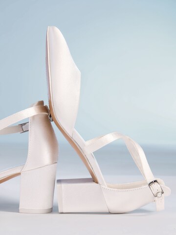Friends Like These - Zapatos destalonado en blanco