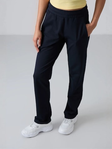 Tommy Life Regular Pants in Black