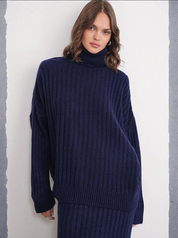 MixRay Sweater in Blue
