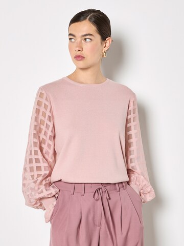 Apricot Sweater in Pink: front