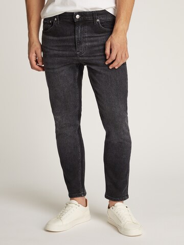 Calvin Klein Jeans Szabványos Farmer - fekete: elől