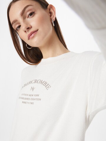 Pull-over Abercrombie & Fitch en blanc