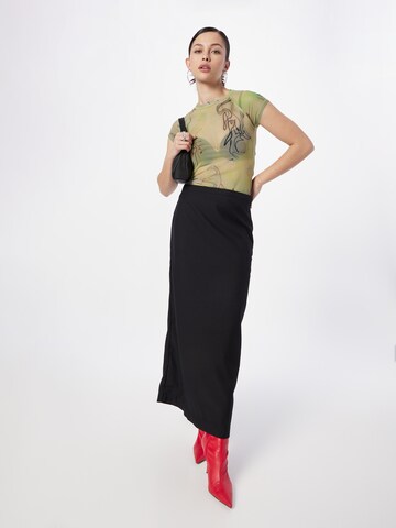 WEEKDAY - Camiseta 'Sia' en verde