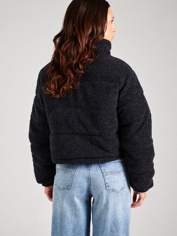 Tommy Jeans Jacke 'ESSENTIAL' in Schwarz
