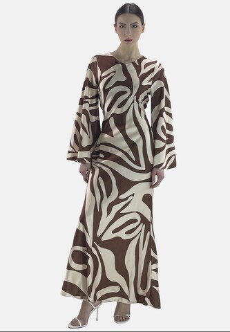 Elara Kleid in Braun: Vorderseite