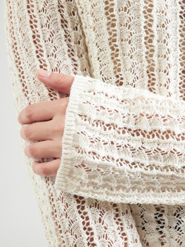 PIECES - Jersey 'PCSIRI' en blanco