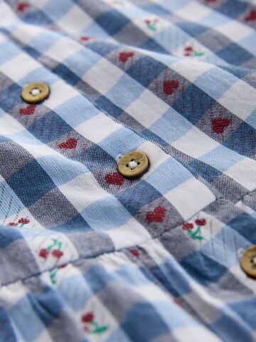 Next Overall in Blau