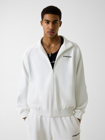 GUESS JEANS Sweatjacka i vit: framsida