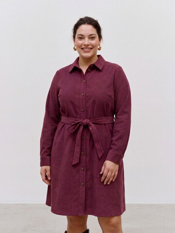 Vero Moda Curve Blousejurk 'SANDY' in Rood: voorkant