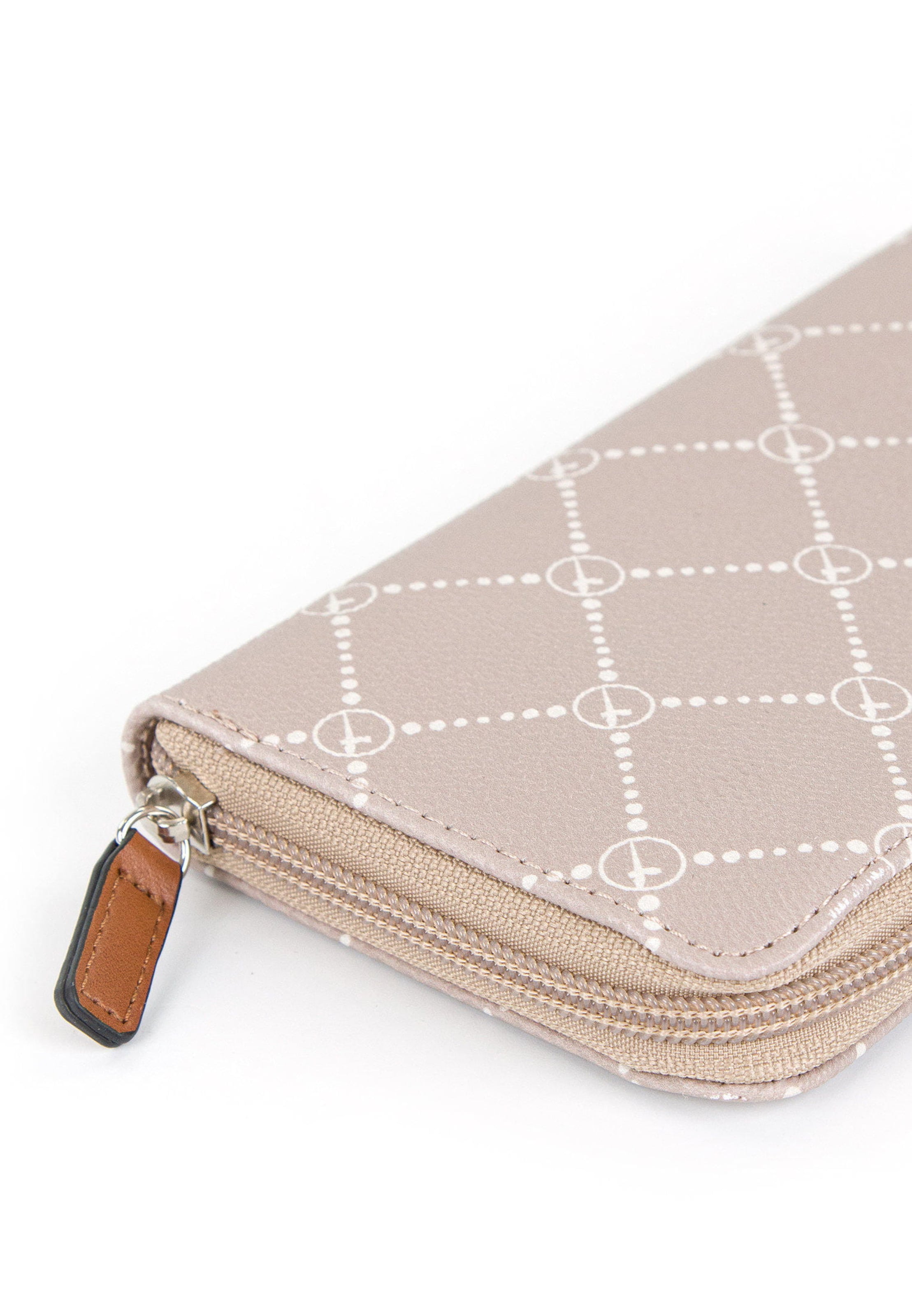 Tamaris Портмоне 'Anastasia' в кафяво