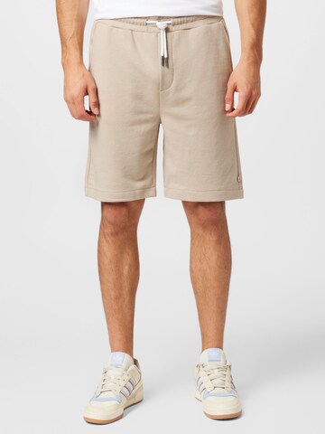 QS Regular Shorts in Beige: predná strana