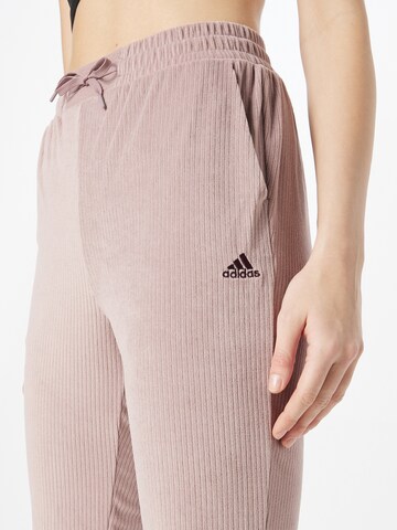 évasé Pantalon de sport 'Hyperglam Rib Velour  ' ADIDAS SPORTSWEAR en marron