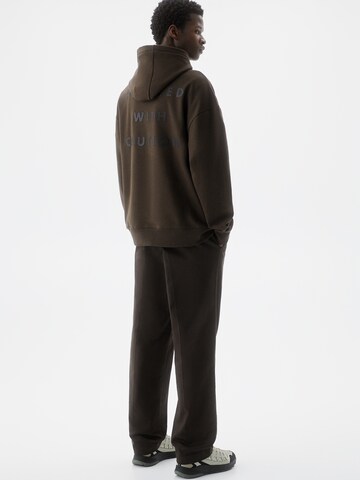 Pull&Bear Regular Pleated Pants in Brown