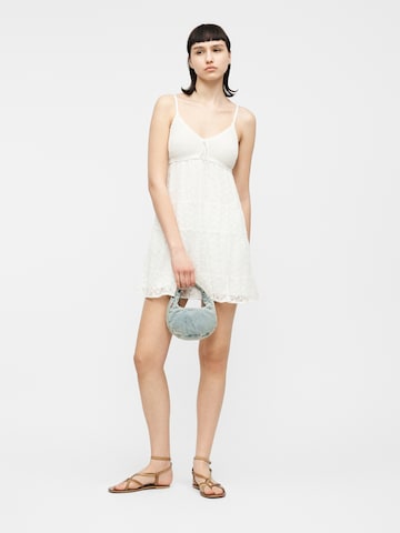 Rochie de la HOLLISTER pe alb