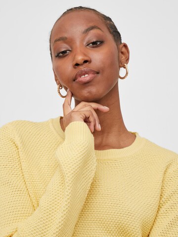 VILA Sweater 'VIChassa' in Yellow