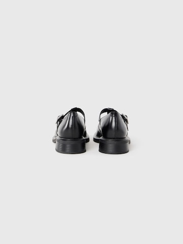 VAGABOND SHOEMAKERS Балетки с ремешком 'ELLIS' в Черный