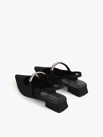 Lola Casademunt Ballerina in Schwarz