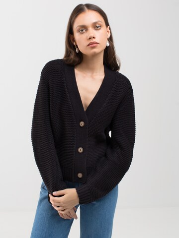 BIG STAR Knit Cardigan ' Manila' in Black: front