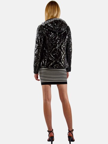 TOOche Performance Jacket in Black