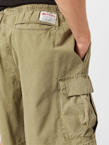 BDG Urban Outfitters Loosefit Παντελόνι cargo σε πράσινο