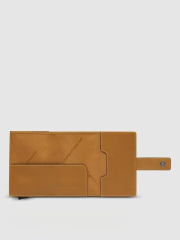 Piquadro Wallet in Yellow