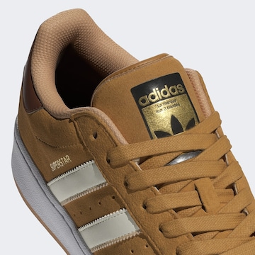 ADIDAS ORIGINALS Σνίκερ χαμηλό 'Superstar' σε καφέ