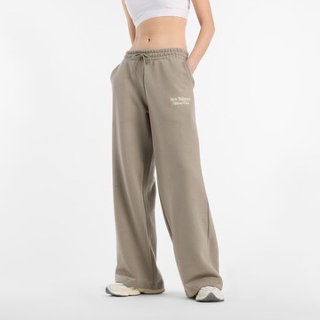 new balance Wide leg Broek in Bruin: voorkant