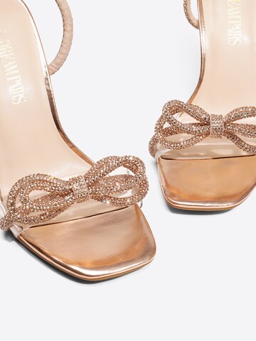 Dream Pairs Strap Sandals in Beige