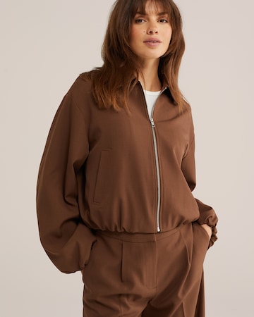 WE Fashion - Chaqueta de entretiempo en marrón: frente