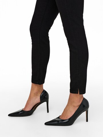 JDY Skinny Jeans 'Tulga' in Schwarz