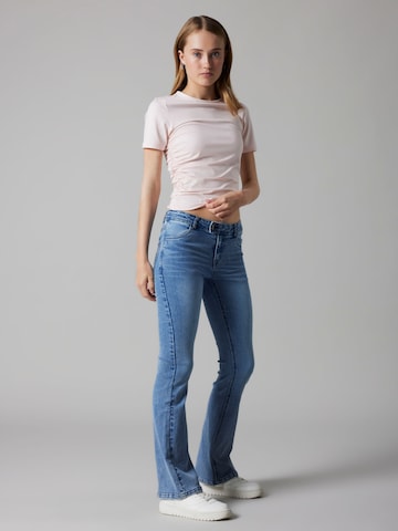 LMTD Flared Jeans in Blau