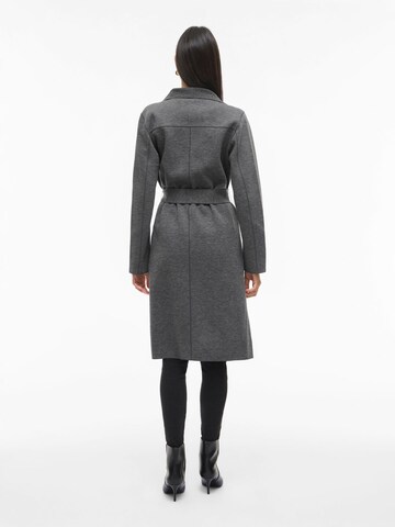 VILA Between-seasons coat 'JUICE' in Grey