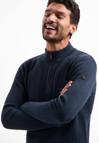 No Excess Pullover in Blau