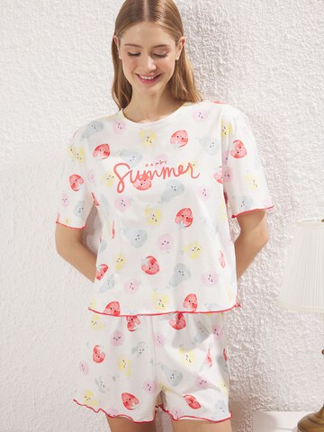 Trendyol Short Pajama Set in White: front