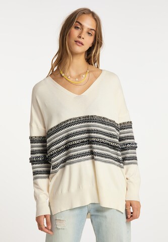 IZIA Sweater in White: front