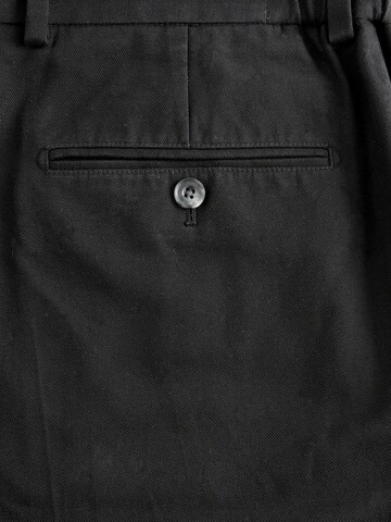 Next Slimfit Hose in Schwarz