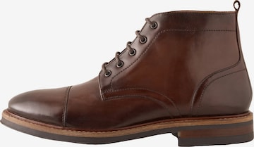 Next - Botas con cordones en marrón: frente